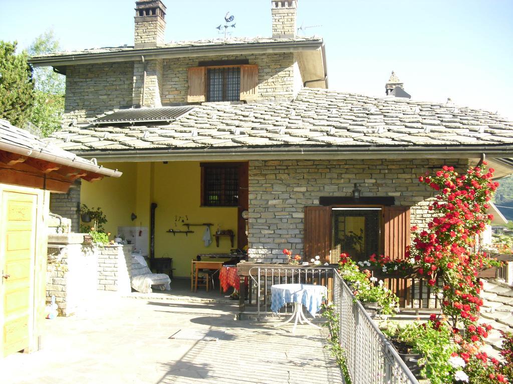 B&B Les Fleurs Gignod Exterior photo